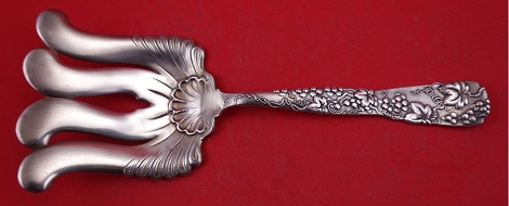 Asparagus Fork w/ grapevine motif  9